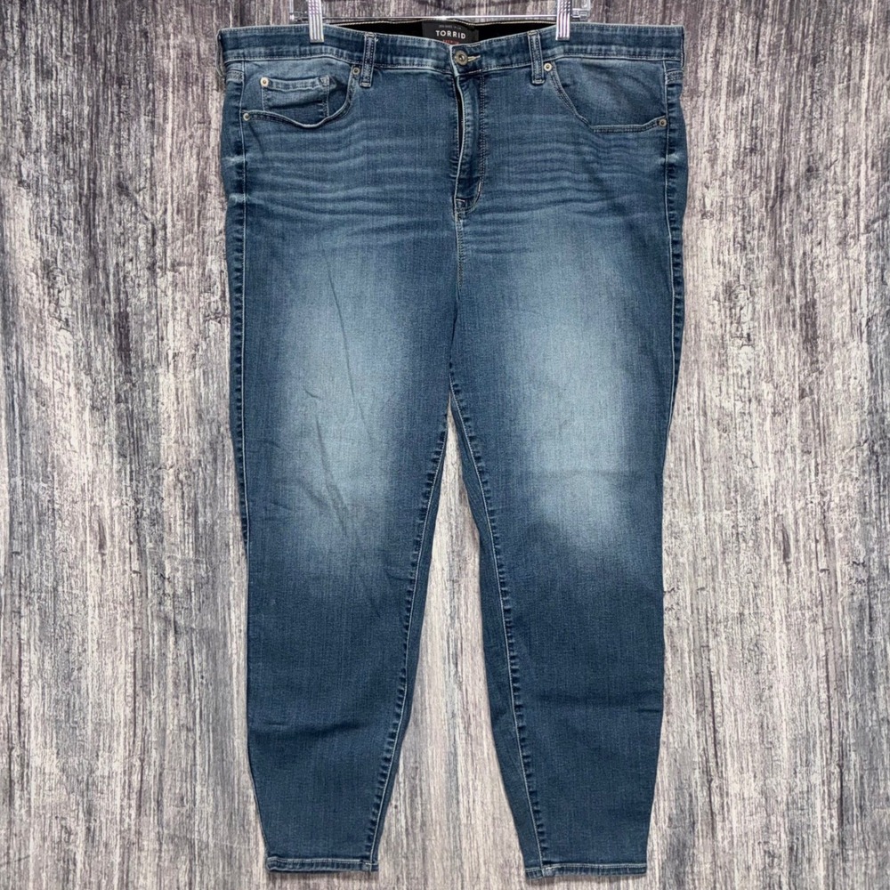 Torrid Premium Sky High Skinny Blue Jeans Jeggings Women Size 24R * HAS FLAWS*